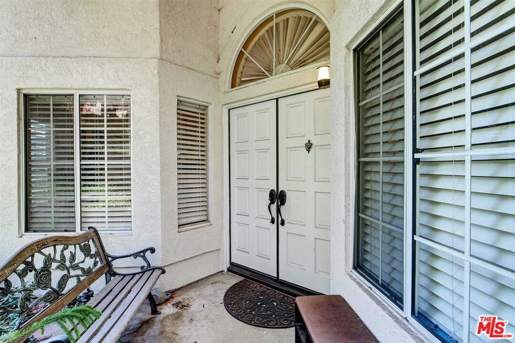 2304 Calle Trella