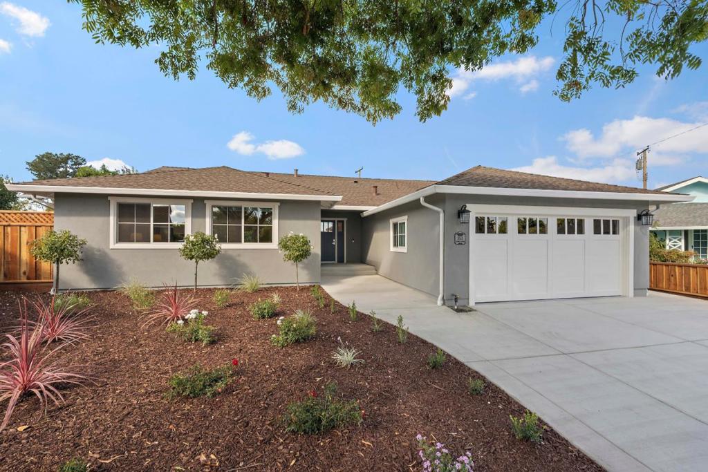3513 Oxford Court