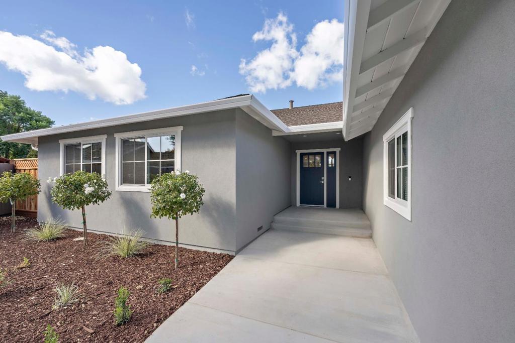 3513 Oxford Court