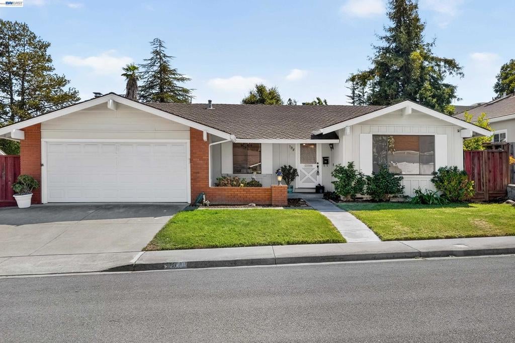 7918 Hillsboro Ct