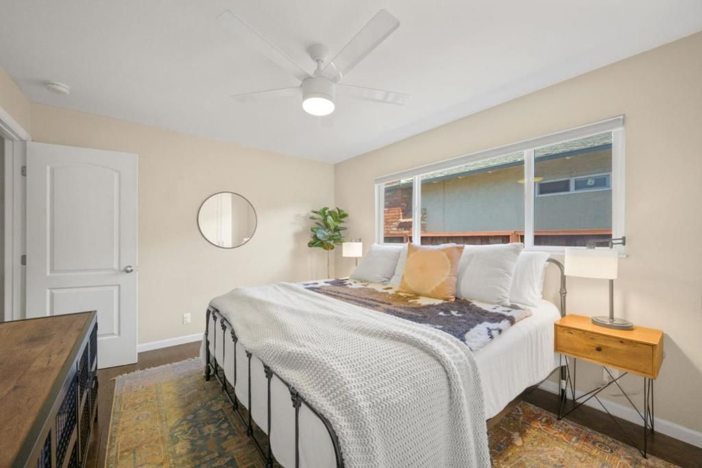 listing image 130727735910824989396