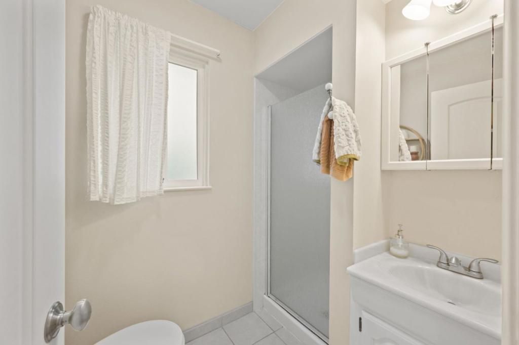listing image 130724976580309528576