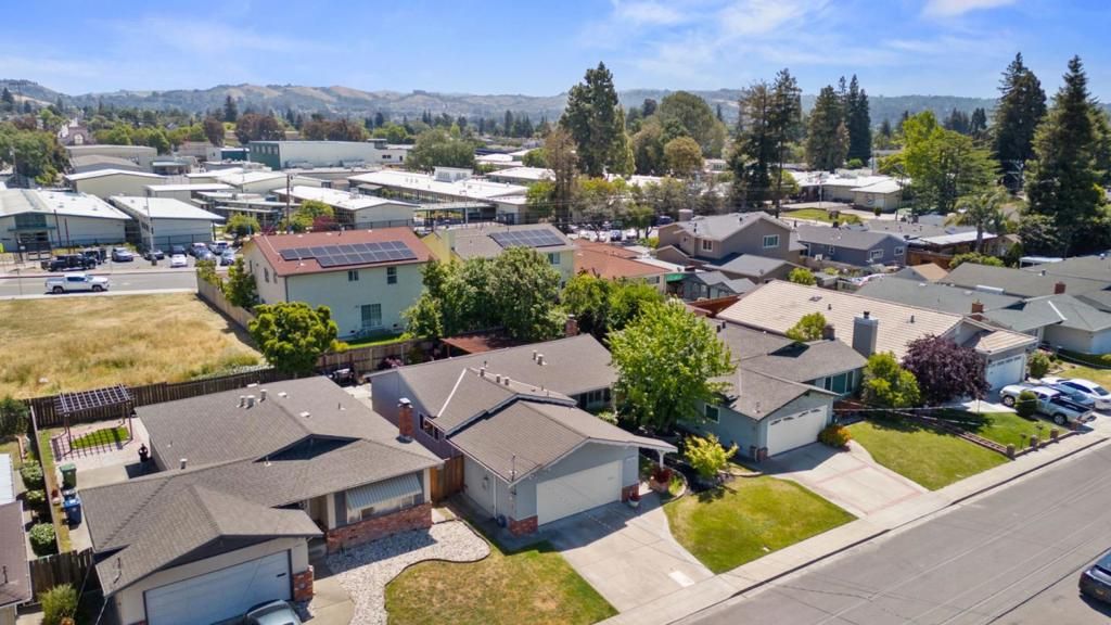 listing image 130725232407205699109