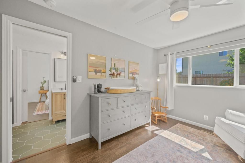 listing image 130726450444177701359