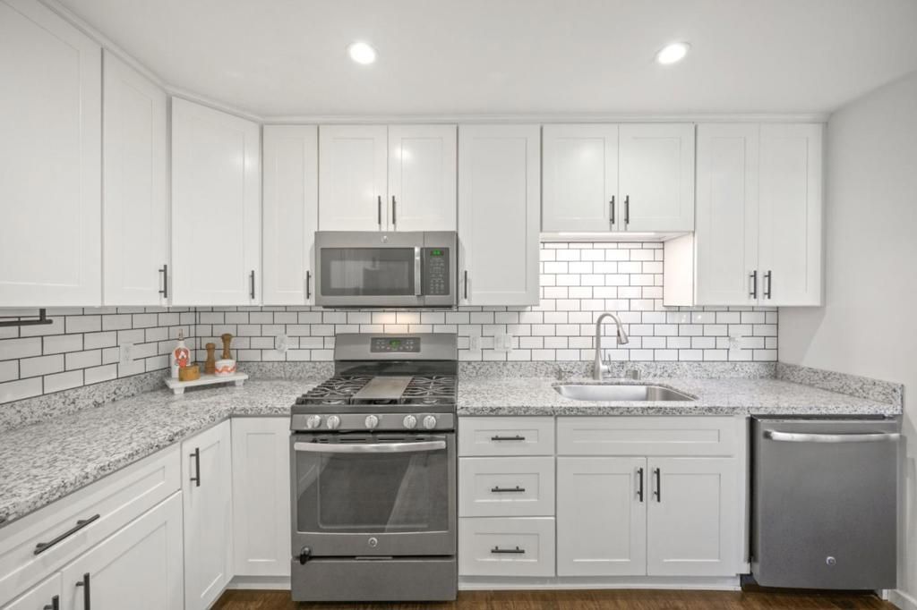 listing image 130724833107013830339