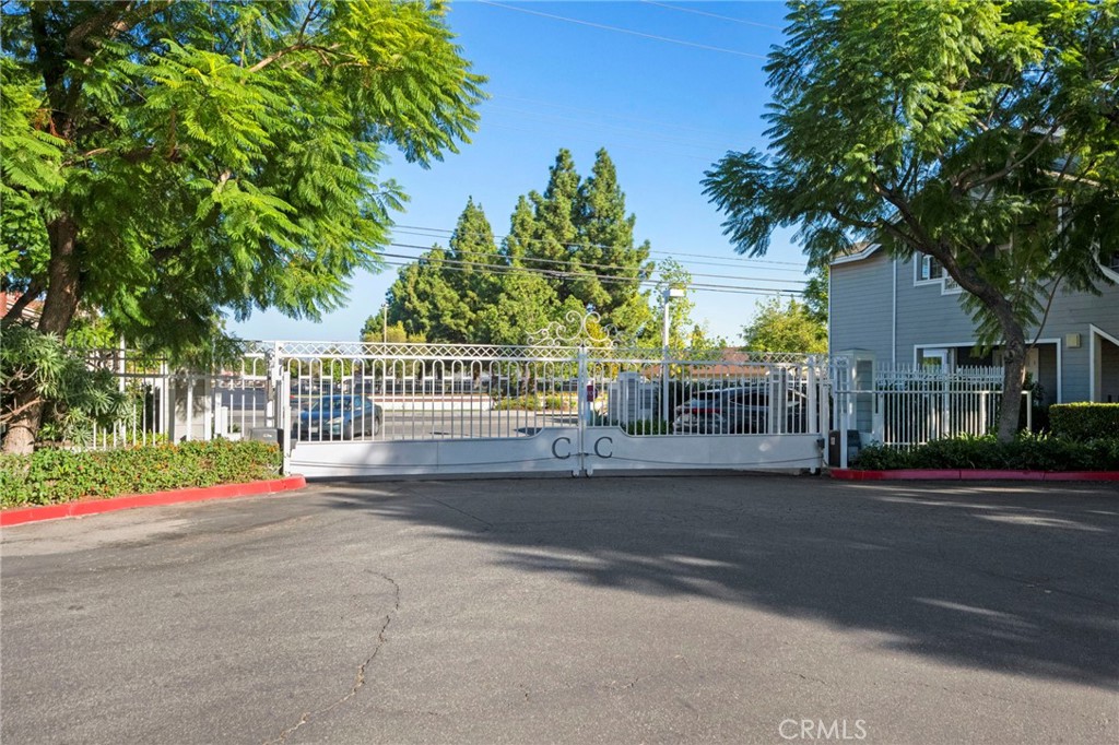 Chelsea Ct - Residential