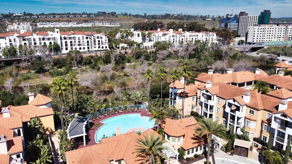 1950 Camino De La Reina 106