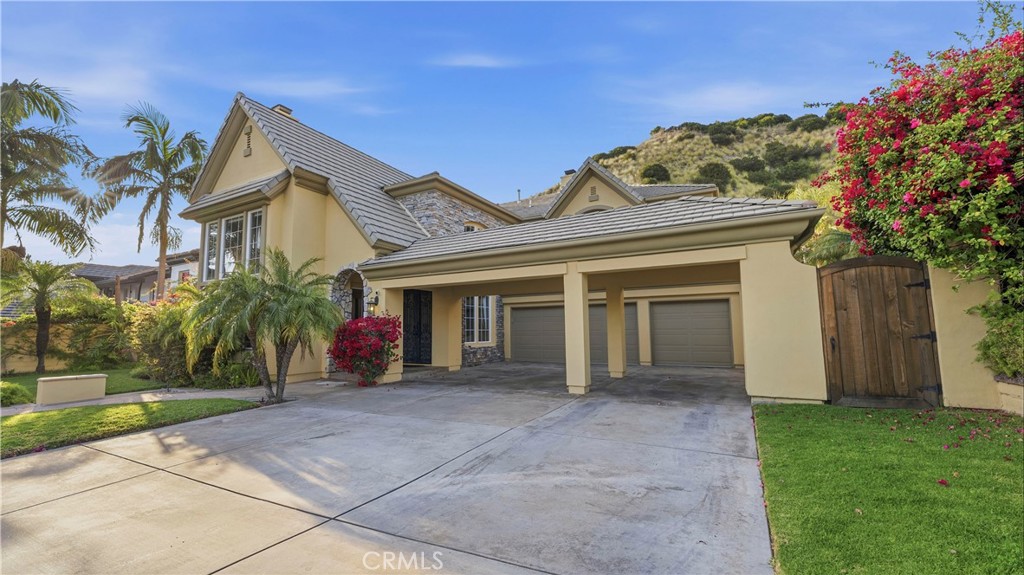 3426 Wedgewood Lane