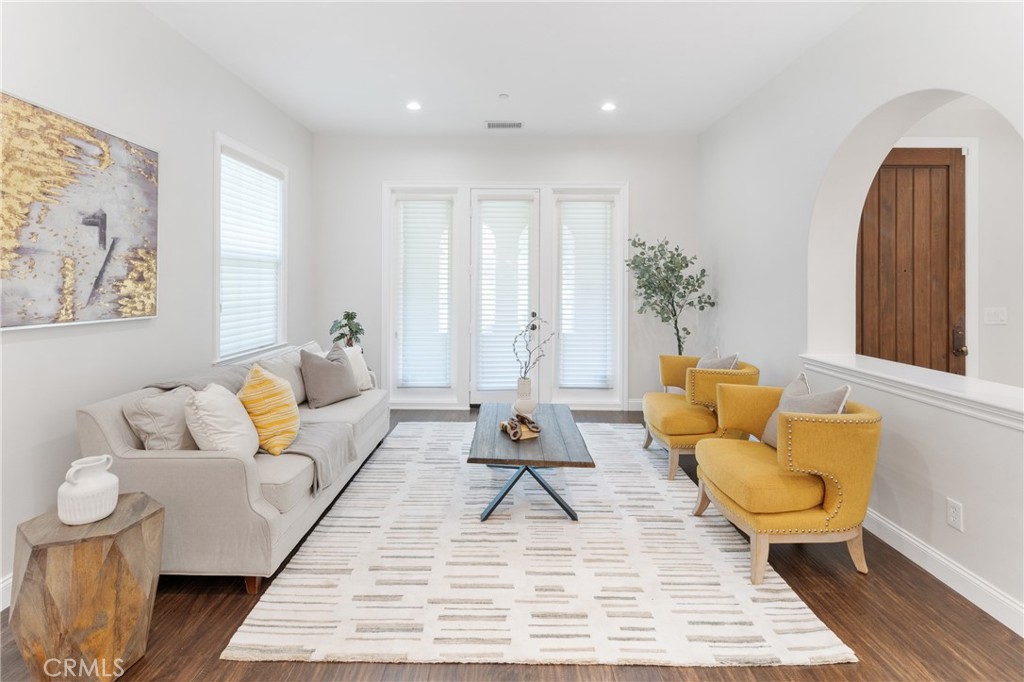 15 Basilica Place
