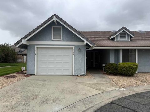 Photo of 1384 Van Buren Circle Cir, San Jacinto, CA 92583 (MLS # 260009119SD)