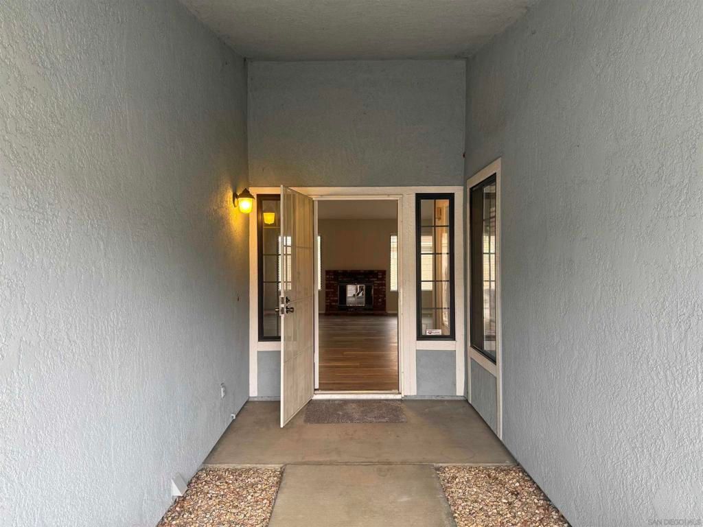 Photo of 1384 Van Buren Circle Cir, San Jacinto, CA 92583 (MLS # 260009119SD)