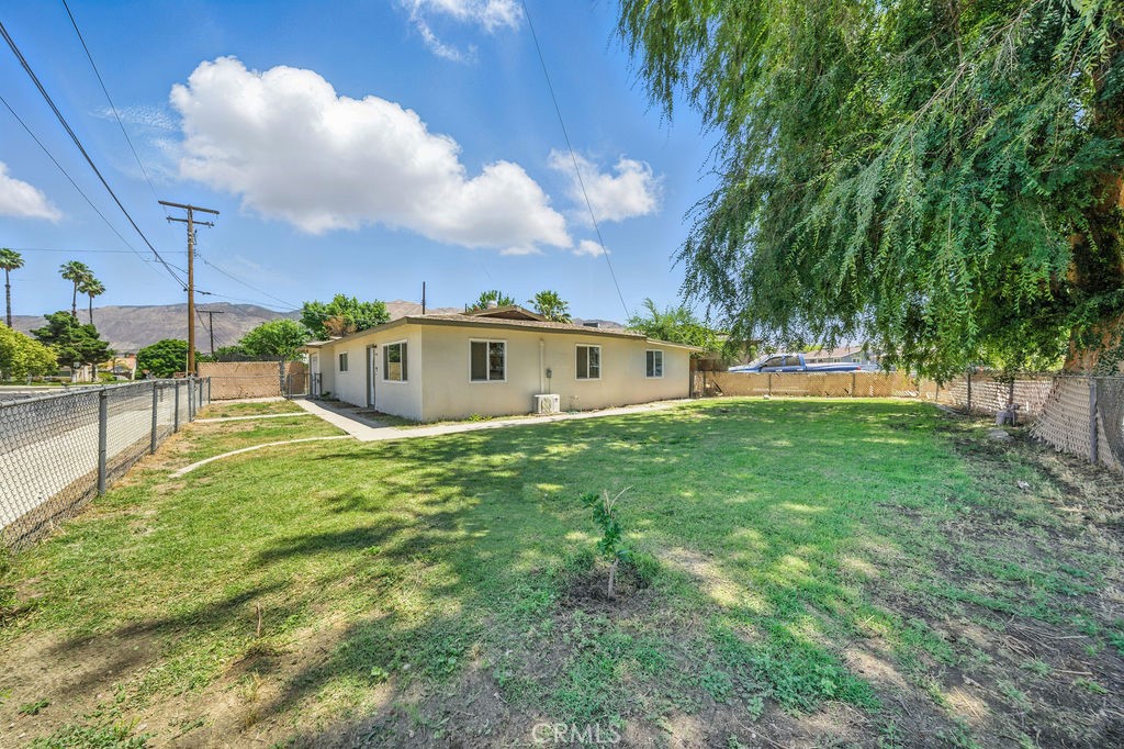 149 S Mistletoe Avenue
