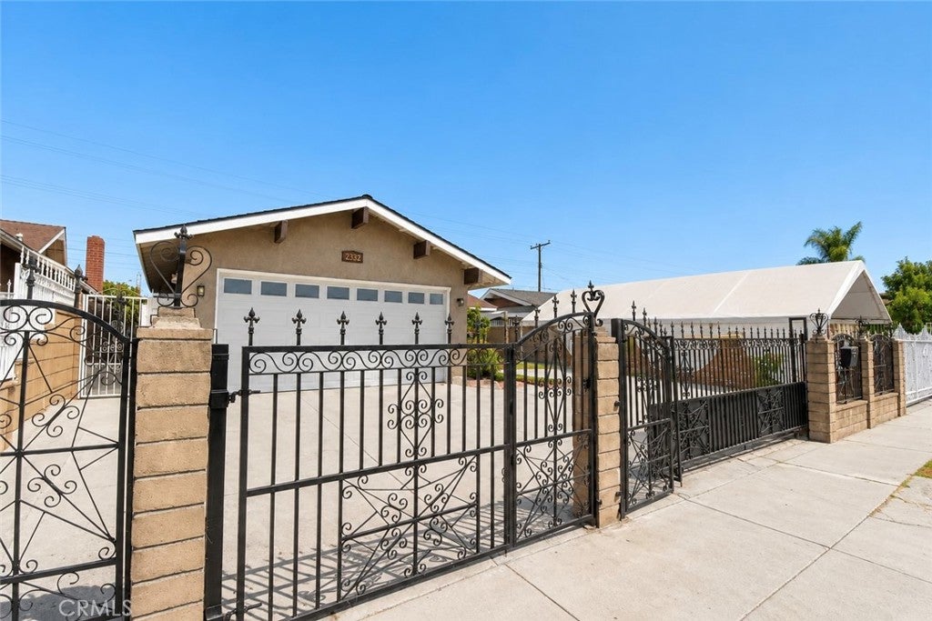 2332 Silverbay