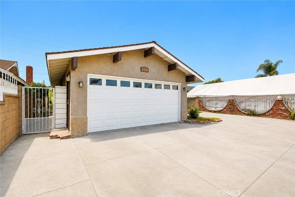 2332 Silverbay