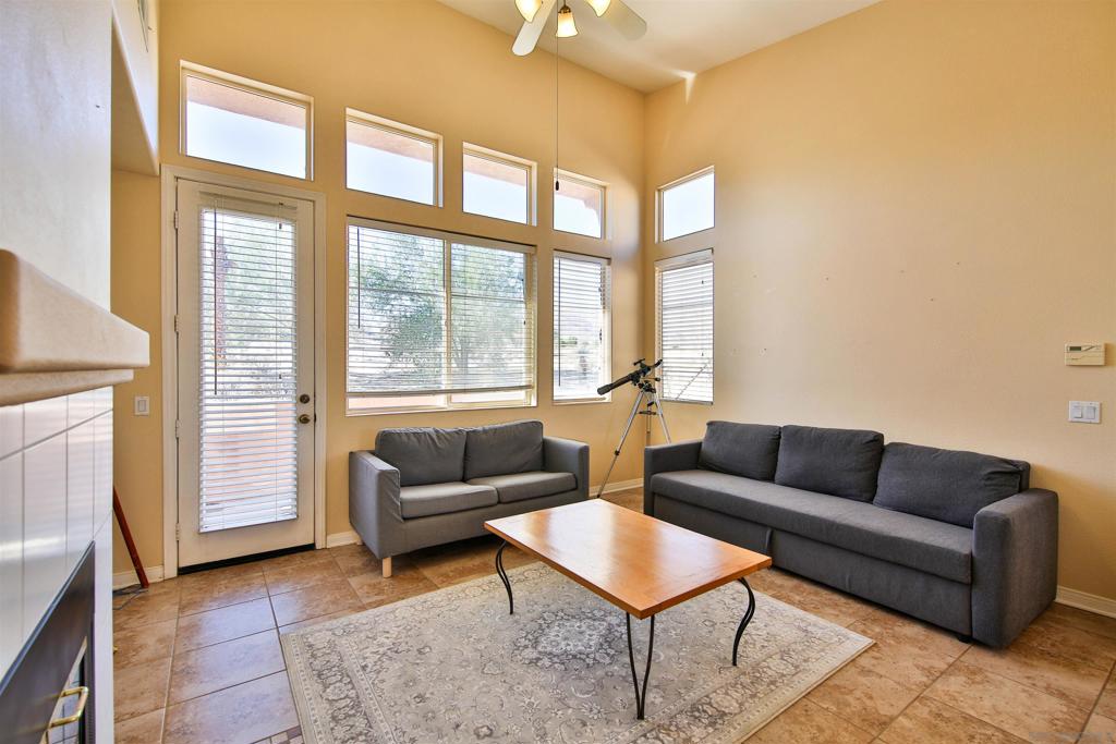 1840 Las Casitas Dr