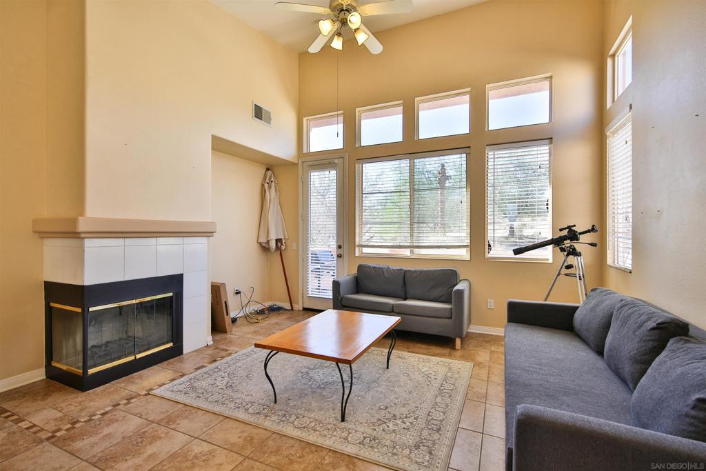 1840 Las Casitas Dr