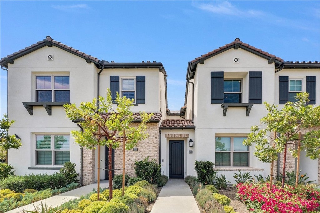 220 Ashby, Irvine CA 92618