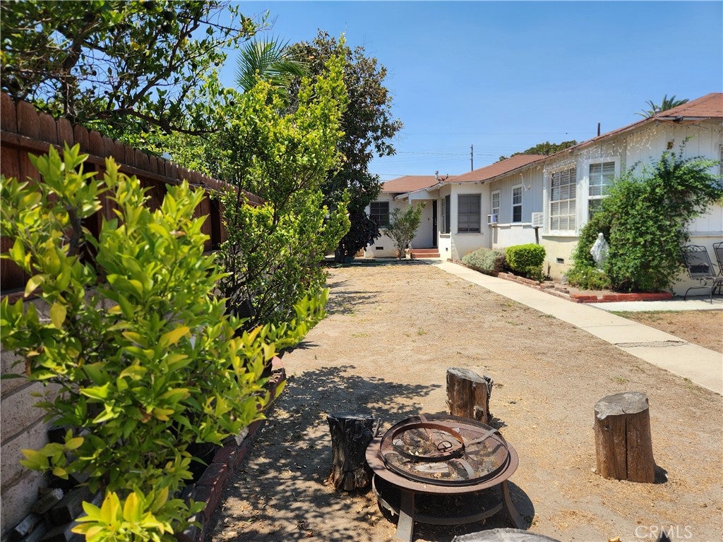 Photo of 6149 Auckland, North Hollywood, CA 91606 (MLS # SR25257930)