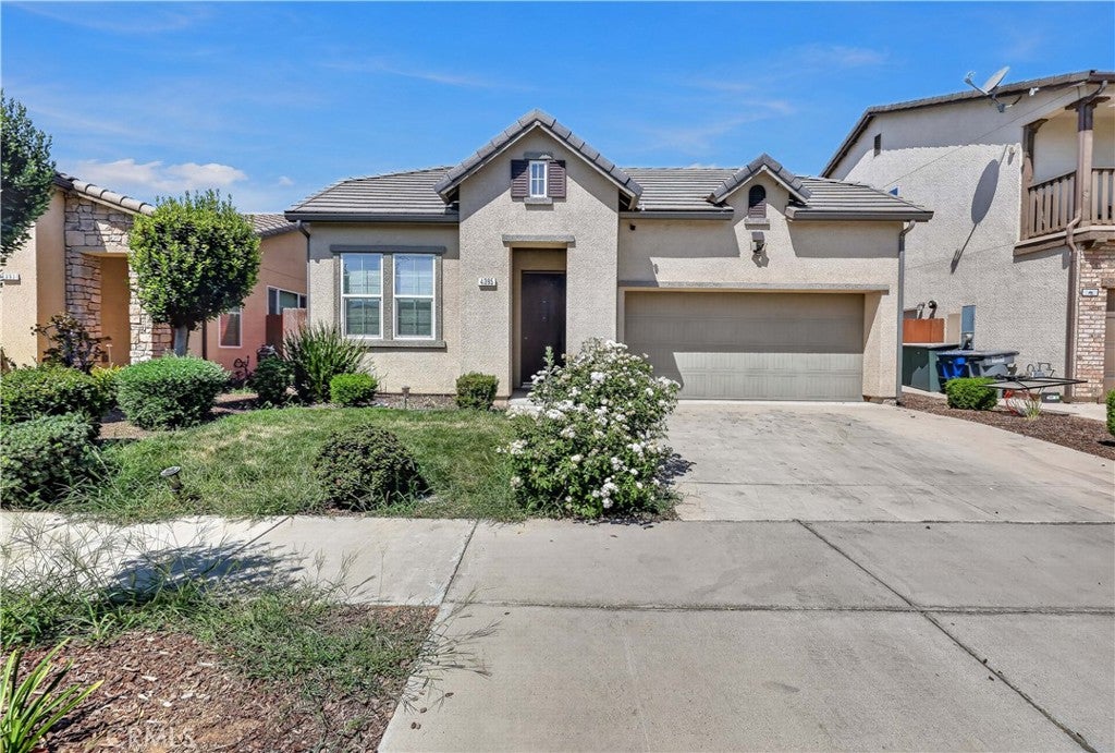 4395 Strathmore