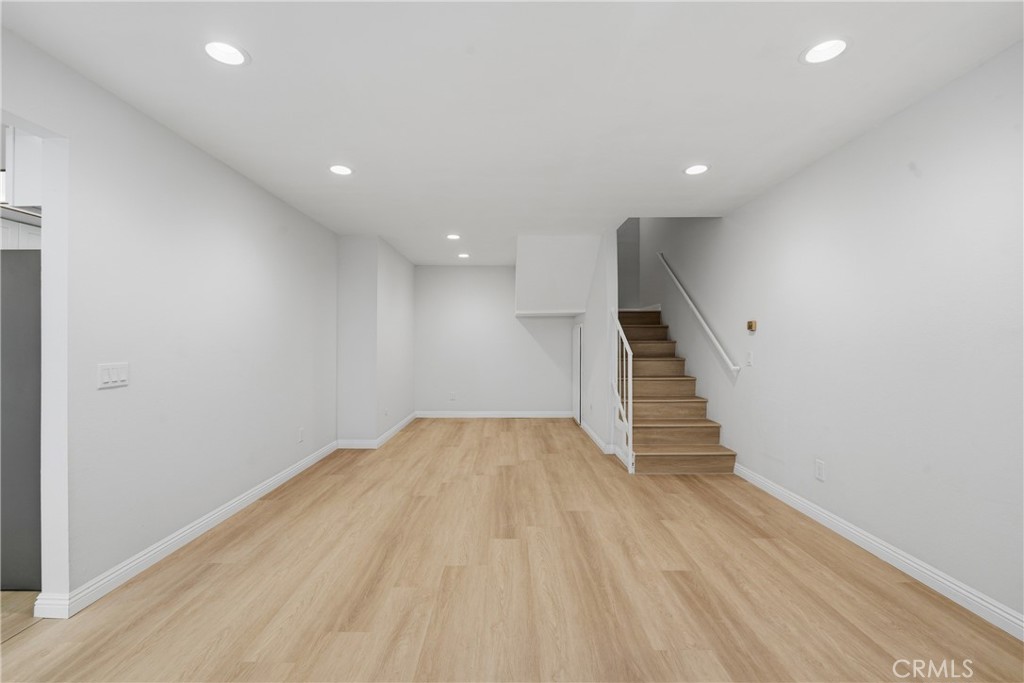 4167 Walnut Grove Ave