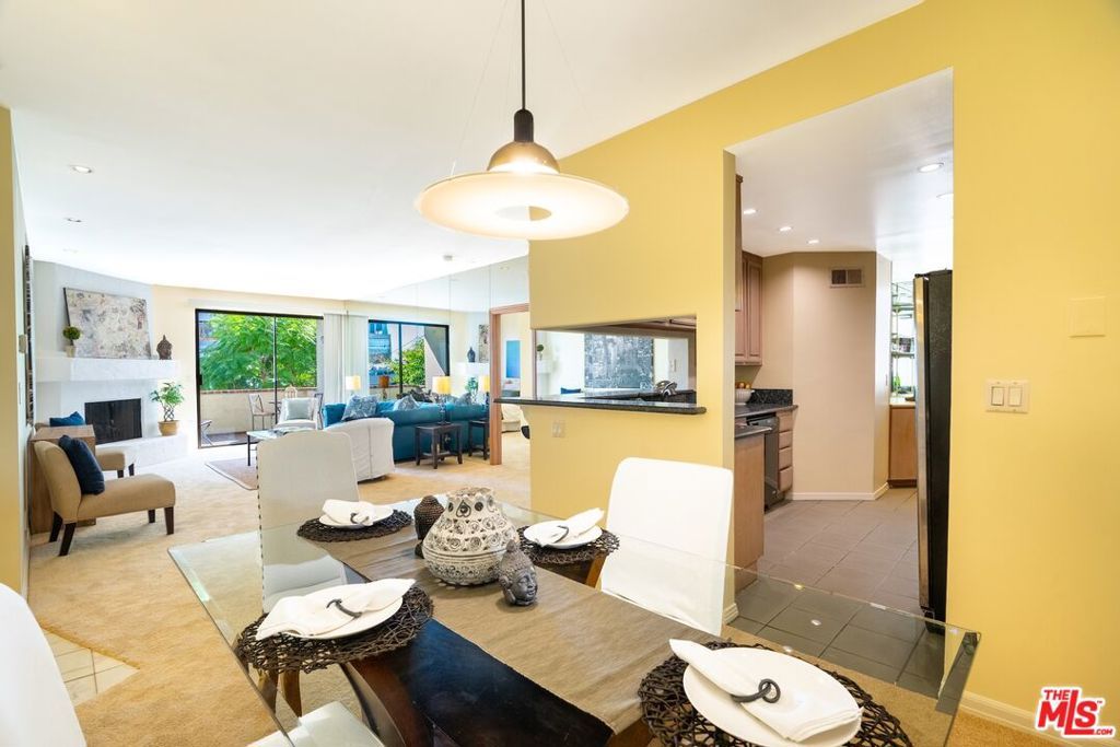 Photo of 11755 Montana Avenue #201, Los Angeles, CA 90049 (MLS # 26636501)