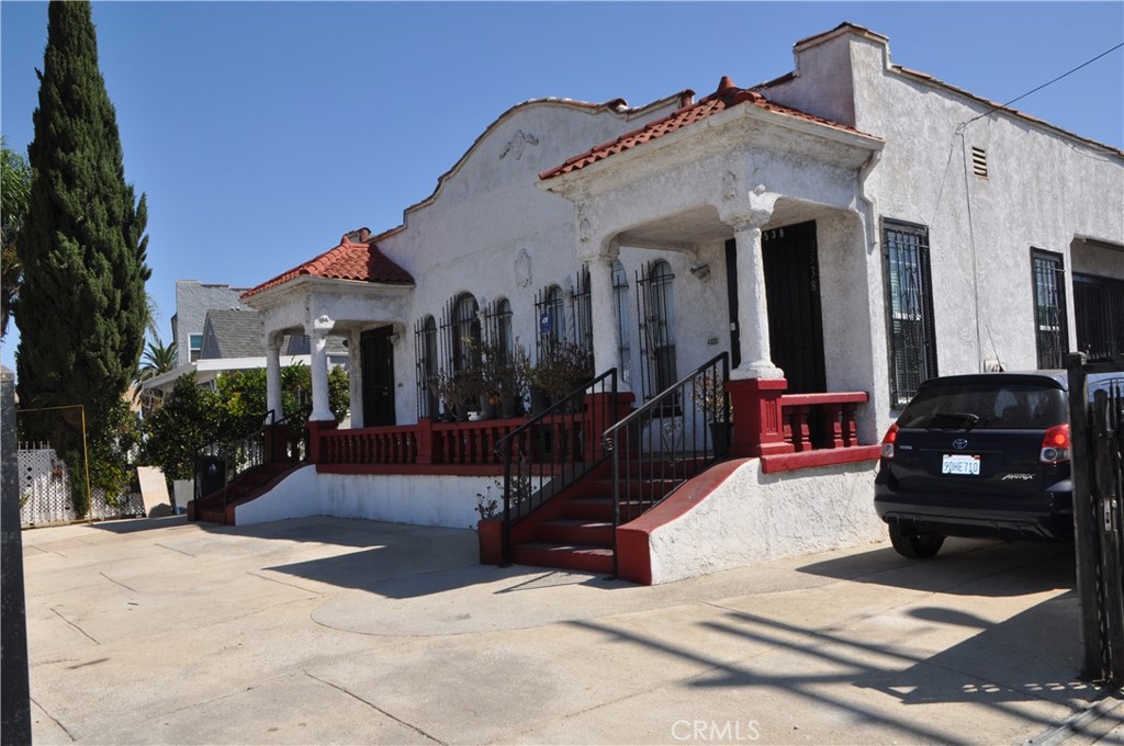 "This well-maintained duplex offers an excellent investment opportunity or ideal owner-occupant setup. Each spacious unit features 2 large bedrooms, 1 full bath, a comfortable living room, and a dining area just off the kitchen—perfect for functional living. With a dedicated garage for each unit, additional parking, and a quiet cul-de-sac location, tenants or owners enjoy peace and privacy with minimal traffic. Plus, it’s just minutes from Adams Blvd, providing easy access to public transportation, shops, and dining, making it highly attractive for renters and commuters alike."