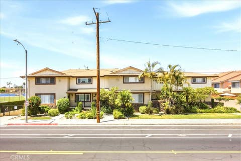 Photo of 10365 Downey Avenue, Downey, CA 90241 (MLS # CV26178648)