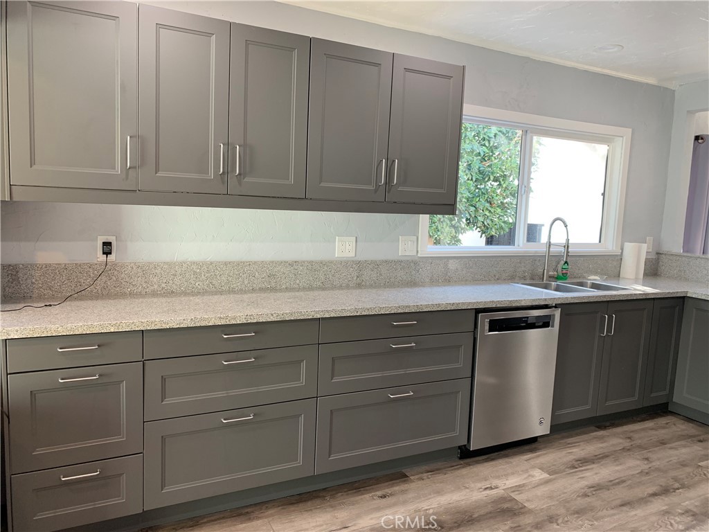 716 N Sierra Bonita Avenue