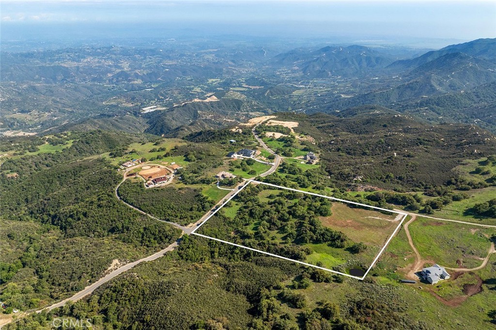 22 El Cerezo Road