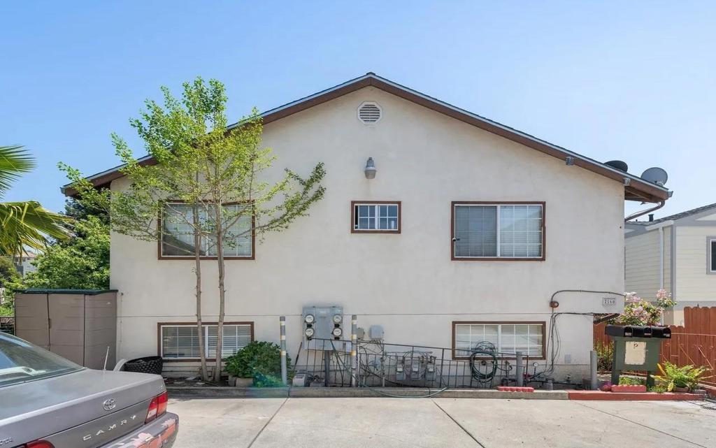 2160 High Street