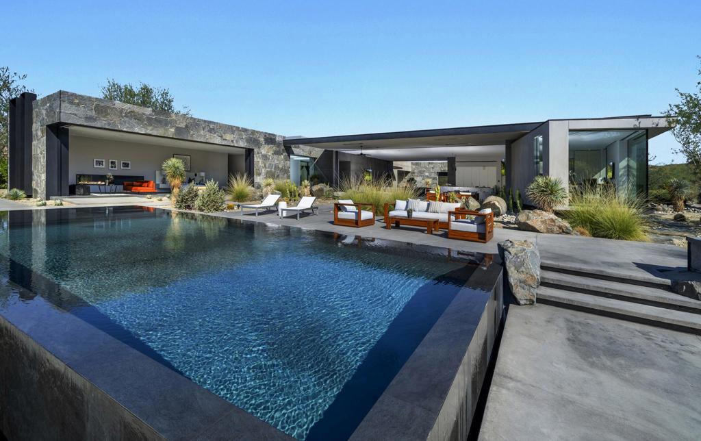 74305 Desert Oasis Trail