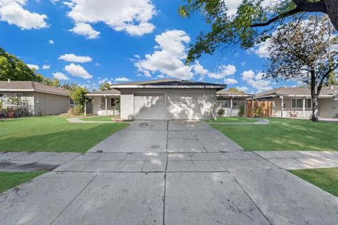 Photo of 32333235 Lone Bluff Way, San Jose, CA 95111 (MLS # ML82023964)