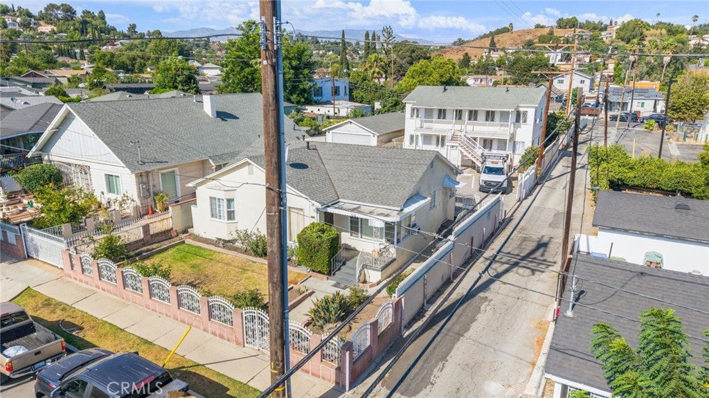 3814 Portola Avenue