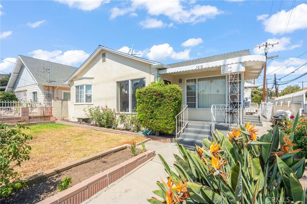 3814 Portola Avenue