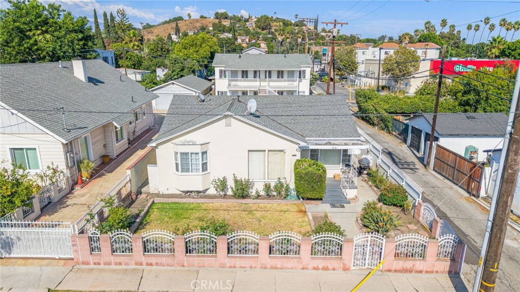 Properties 1 3814 Portola Avenue