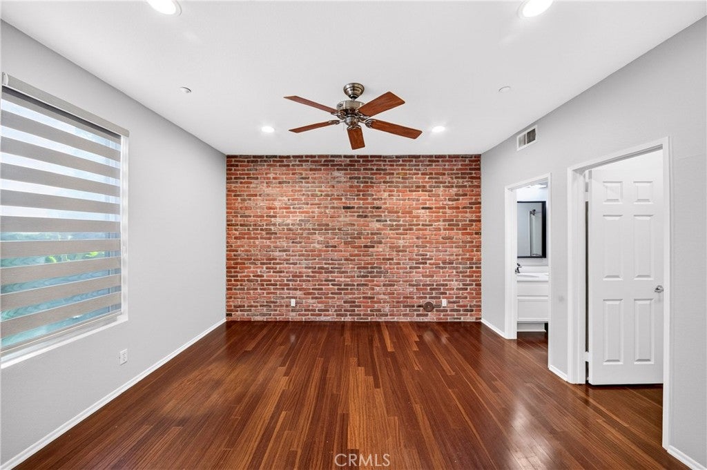 2260 Clark