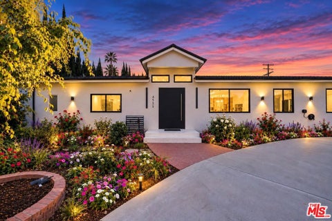 Photo of 4555 Forman Avenue, Toluca Lake, CA 91602 (MLS # 26989769)