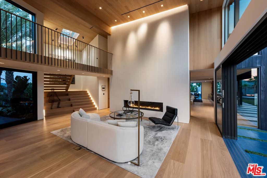 1663 Summitridge Drive