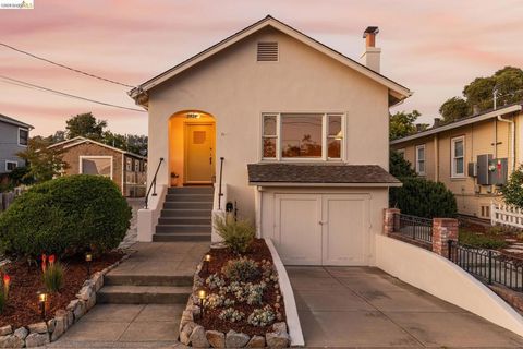 Photo of 2434 Wilbur St ST, Oakland, CA 94602 (MLS # 41133880)