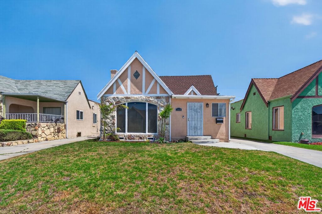 1849 W 70th Street
