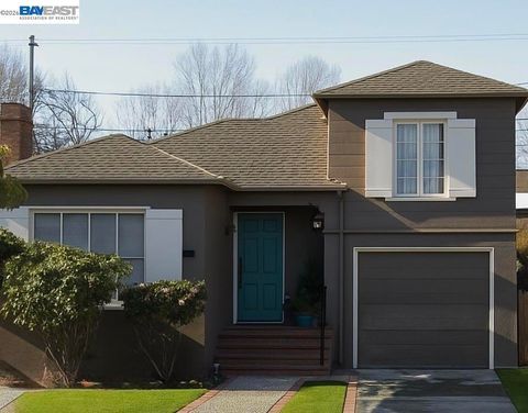 Photo of 3024 Fernside Blvd Blvd, Alameda, CA 94501 (MLS # 41127258)