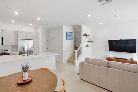 1213 Sunrise View Unit 102 San Marcos CA 92078