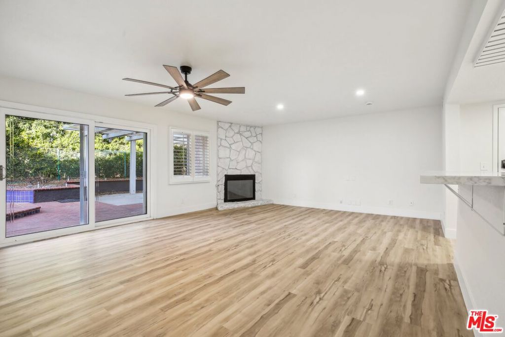5754 Kellogg Drive