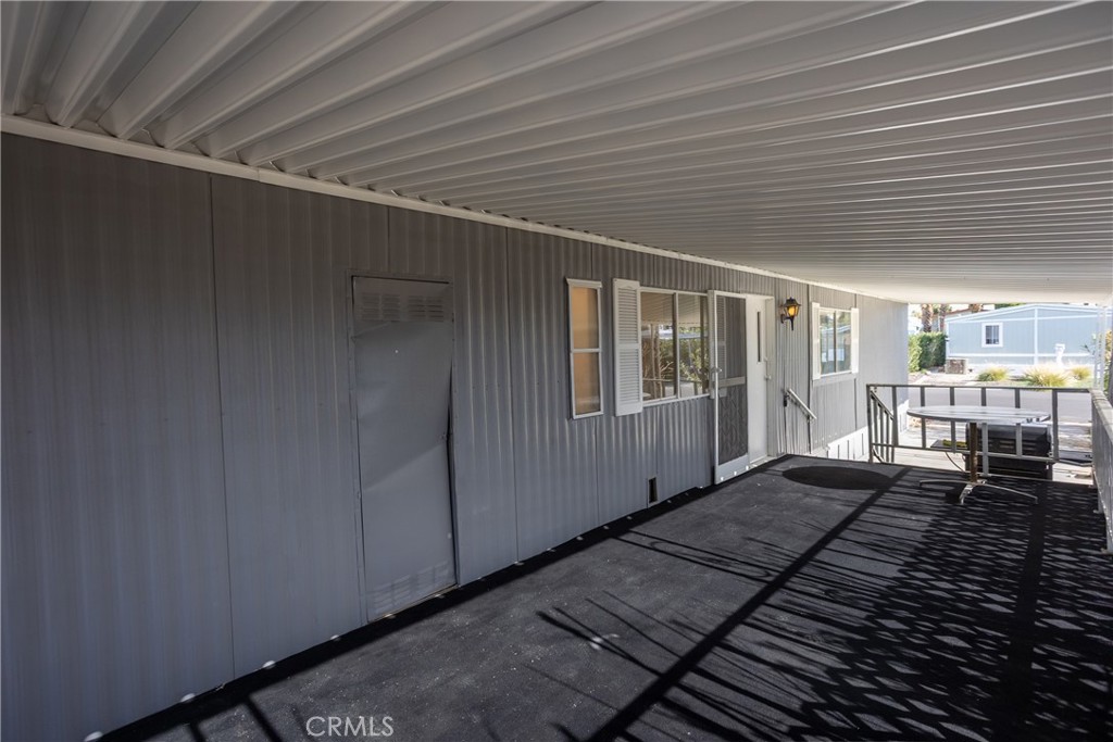 15500 Bubbling Wells 210