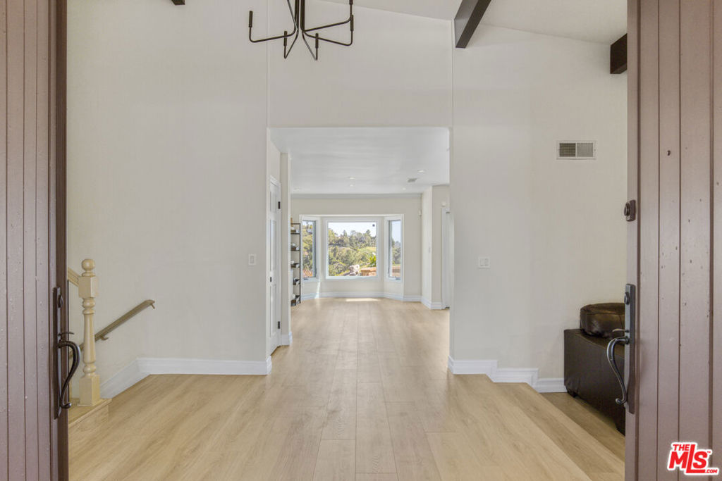 3970 Ellenita Avenue