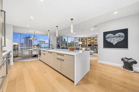 Photo of 888 W E #2405, San Diego, CA 92101 (MLS # 260008021SD)