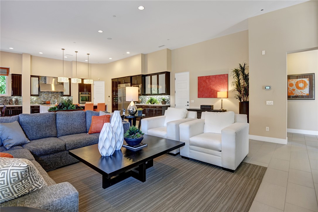 Estancias at South Canyon (33450) - Residential