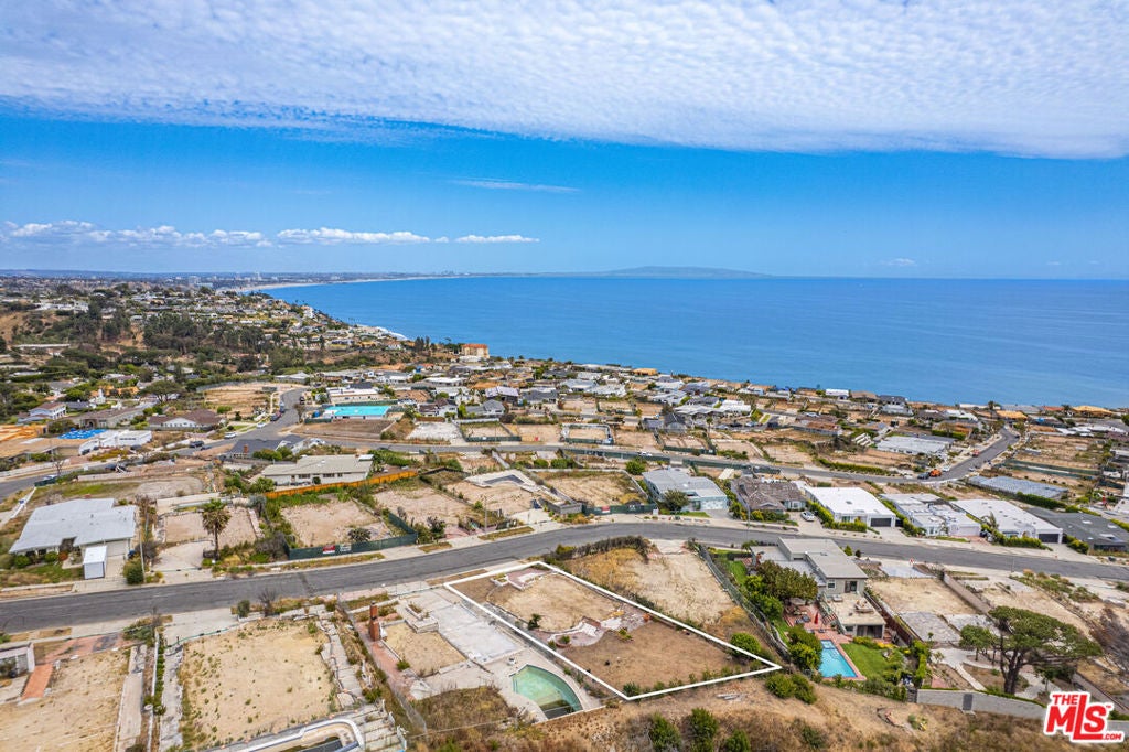 3523 Shoreheights Drive