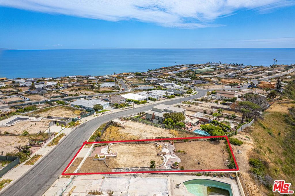3523 Shoreheights Drive