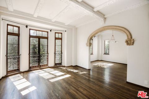 Photo of 1302 Sweetzer Avenue #205, West Hollywood, CA 90046 (MLS # 25575415) Photo of 1302 Sweetzer Avenue #205, West Hollywood, CA 90046 (MLS # 25575415)